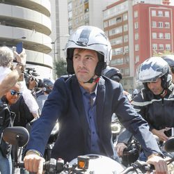 Pablo Nieto en el homenaje motero de Ángel Nieto en las puertas del Bernabéu