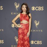 Sarah Hyland en la alfombra roja de los Premios Emmy 2017