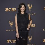Neve Campbell en la alfombra roja de los Premios Emmy 2017