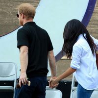 El Príncipe Harry y Meghan Markle pasean cogidos de la mano en los Invictus Games de Toronto