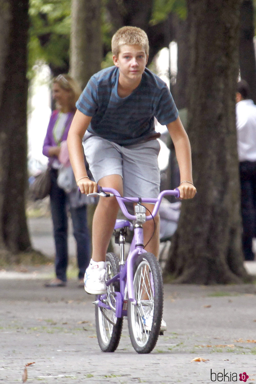 Juan Urdangarin montando en bicicleta