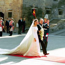 La Infanta Cristina llega a su boda con Iñaki Urdangarin junto al Rey Juan Carlos
