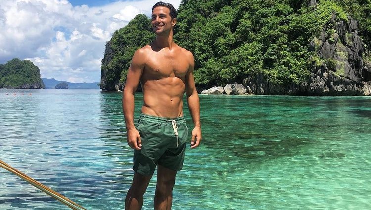 Jaime Astrain con el torso desnudo de vacaciones en Filipinas