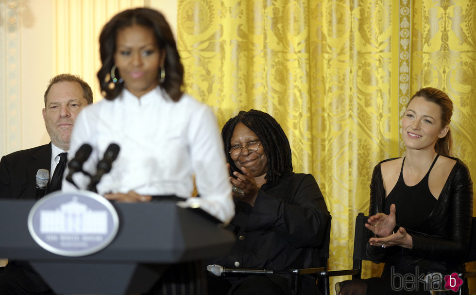 Michelle Obama en la Casa Blanca junto a Harvey Weinstein, Whoopi Goldberg y Blake Lively