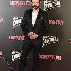Álvaro Morte en los Premios Cosmopolitan 2017