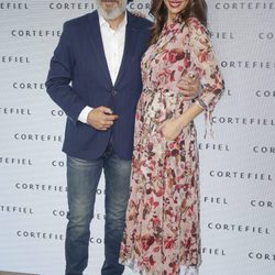 José Coronado y Eva González en la presentación de la nueva campaña de Cortefiel