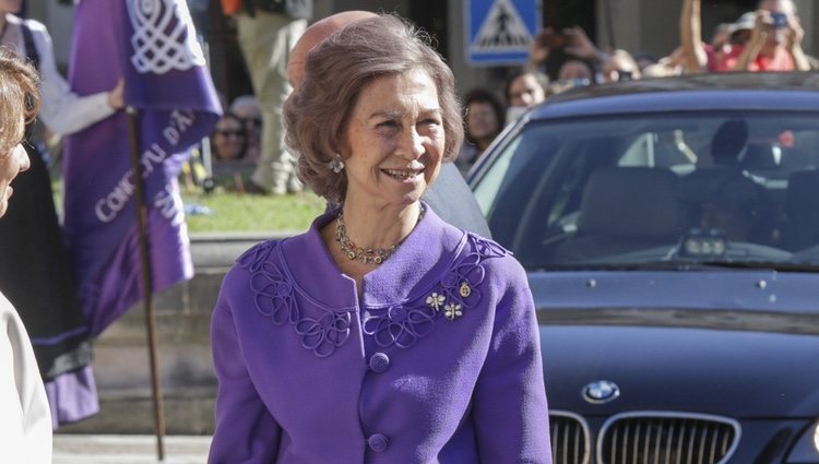 La Reina Sofía a su llegada a Oviedo para los Premios Princesa de Asturias 2017