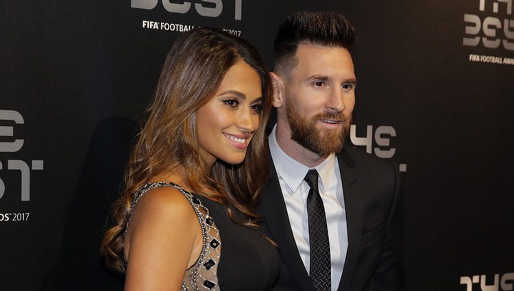 Leo Messi y Antonella Roccuzzo en gala de los Premios The Best Fifa 2017