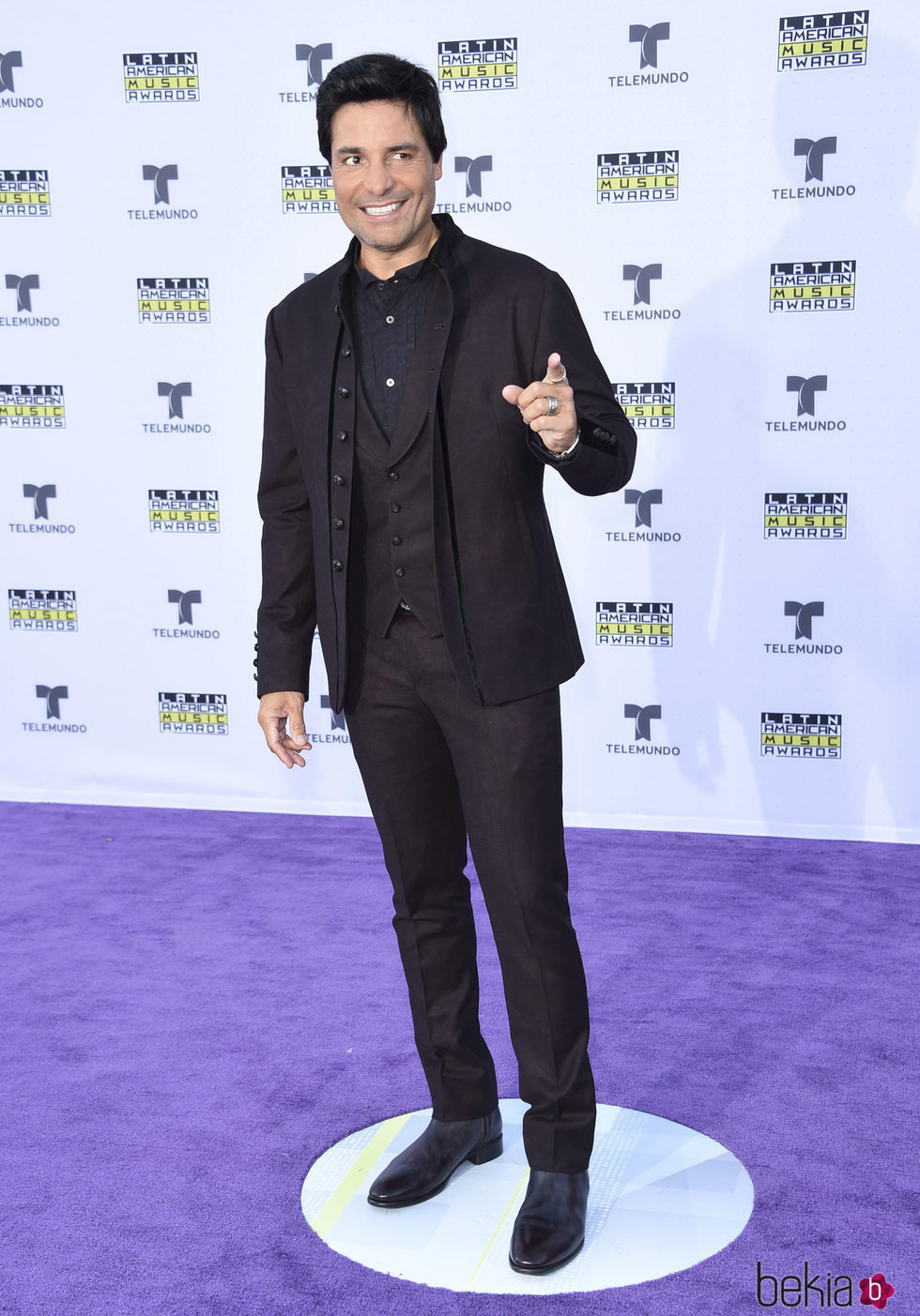 Chayanne en la alfombra roja en los Latin American Music Awards 2017