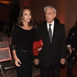 Isabel Preysler y Mario Vargas Llosa en la celebración del 25 aniversario del Museo Thyssen Bornemisza