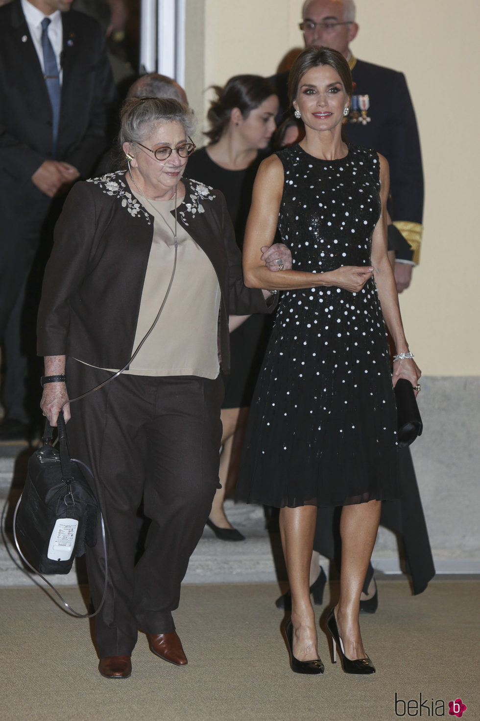La Reina Letizia y Nechama Rivlin a su llegada a una cena en El Pardo