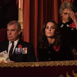 El Duque de York y Kate Middleton en el concierto por el Día del Recuerdo 2017