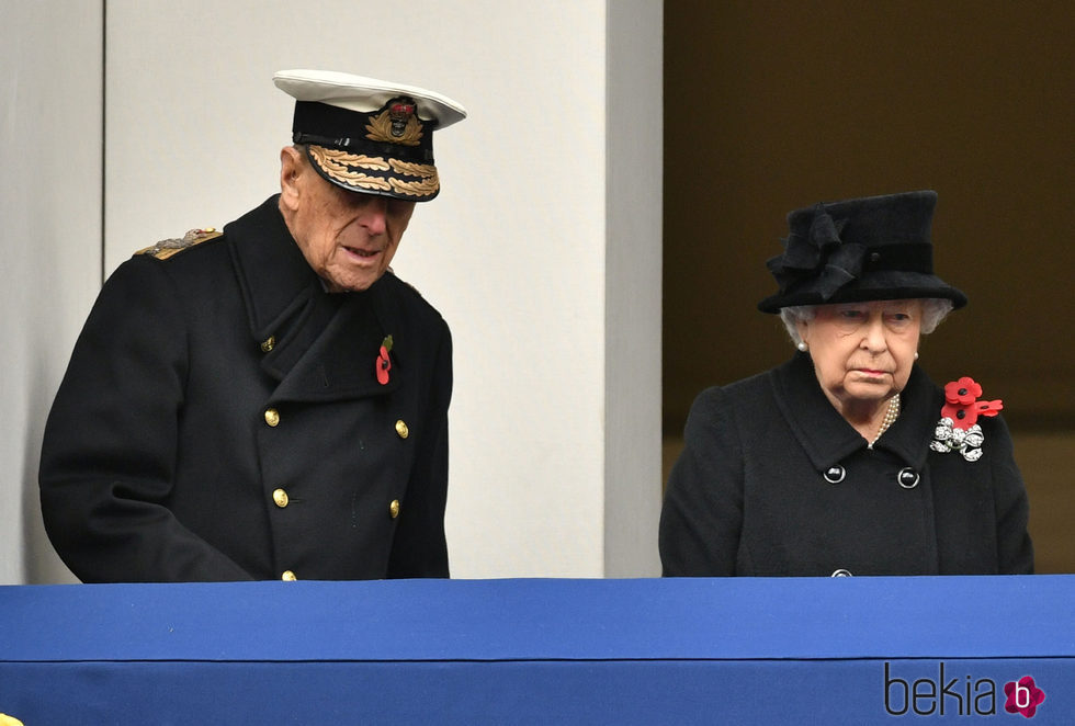 La Reina Isabel y el Duque de Edimburgo en el Día del Recuerdo 2017