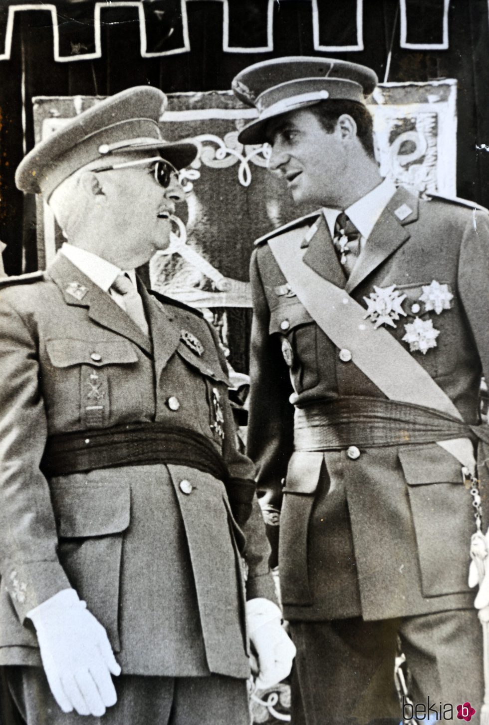 Franco y el Rey Juan Carlos hablando
