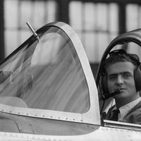 El Rey Juan Carlos en un avión del ejército