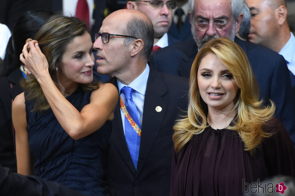 La Reina Letizia y Angélica Rivera en el Official World Cancer Leaders' Summit de México