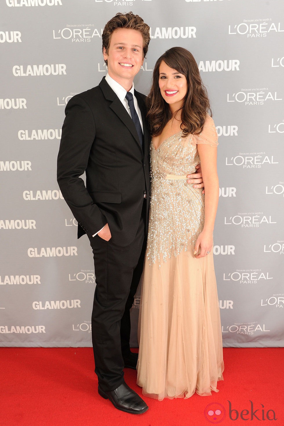 Jonathan Groff y Lea Michele en los premios Glamour de Nueva York