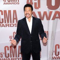 Lionel Richie en los CMA Awards 2011