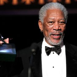 Morgan Freeman recibe un galardón por toda su carrera