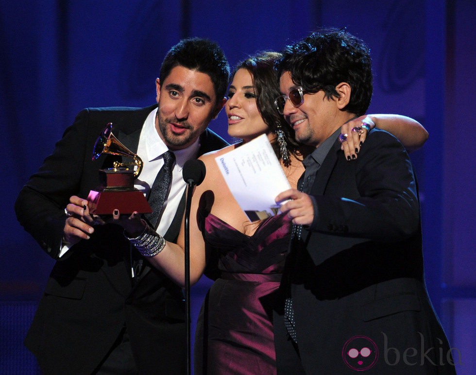 Álex Ubago, Lena y Jorge recogen su premio Grammy Latino 2011