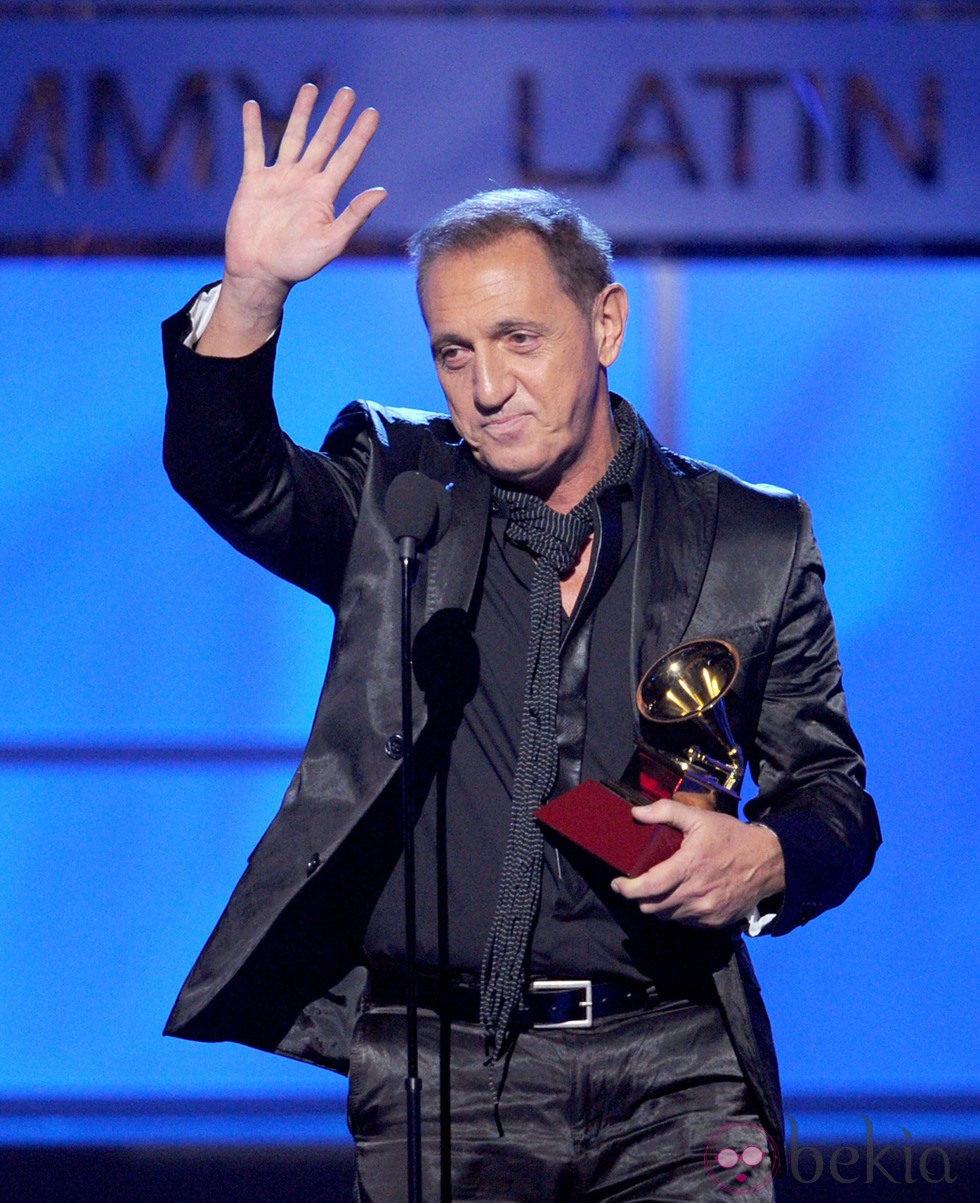 Franco de Vita recoge su premio Grammy Latino 2011