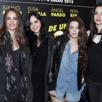 Silvia Alonso, Berta Hernández, Adriana Torrebejano y Dafne Fernández en el estreno de 'Karaoke'