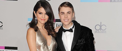 Selena Gomez y Justin Bieber en los American Music Awards 2011
