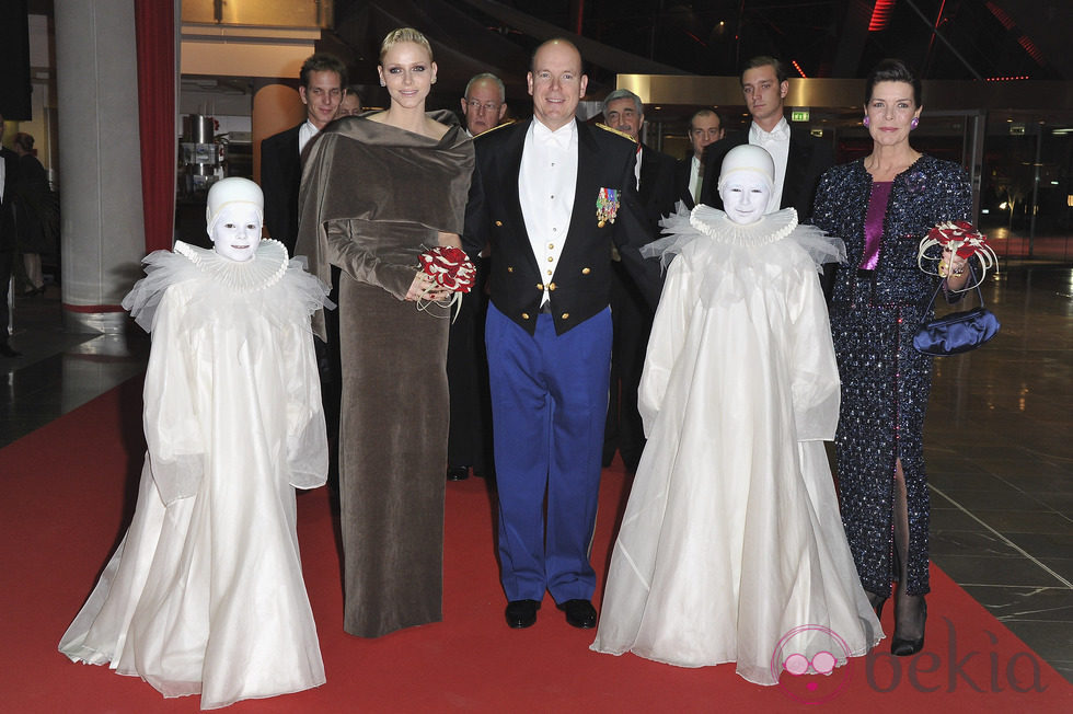 Los Príncipes Alberto, Charlene y Carolina de Mónaco en el Día Nacional de Mónaco
