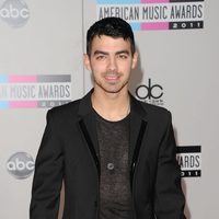 Joe Jonas en los American Music Awards 2011