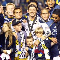 David Beckham junto a sus hijos celebrando el título de campeón de liga