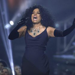 Diana Ross actuando en los American Music Awards 2017