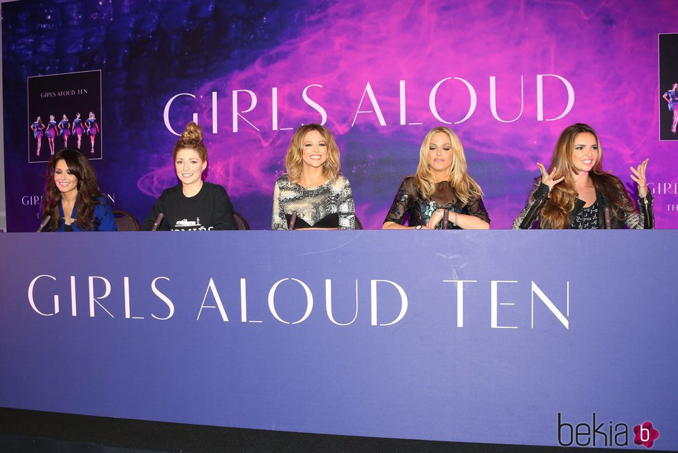 Girls Aloud en una rueda de prensa en Londres