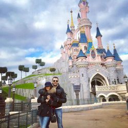 Antonio Velázquez y Marta González de viaje en Disneyland París