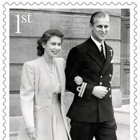 Sello conmemorativo con una foto del día de su pedida del 70 aniversario de boda de la Reina Isabel y el Duque de Edimburgo