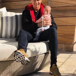 Cristiano Ronaldo con su hija Eva en brazos