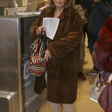 María Teresa Campos en el aeropuerto rumbo a Nueva York para grabar 'Las Campos'