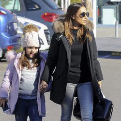 Paula Echevarría se lleva a su hija Daniella de compras