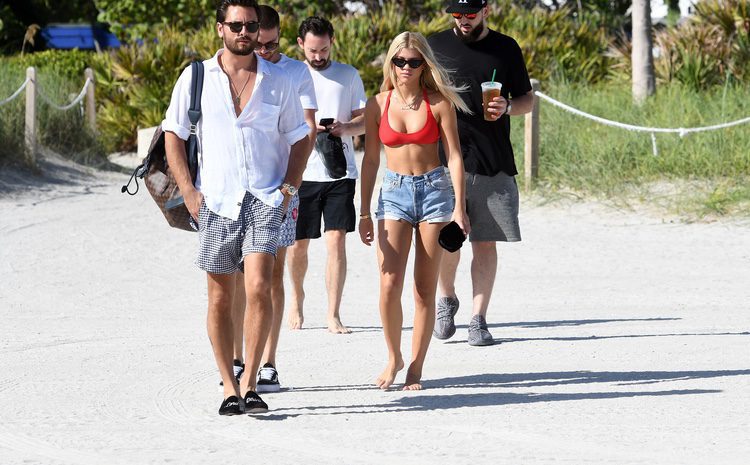 Scott Disick y Sofia Richie juntos en la playa de Miami