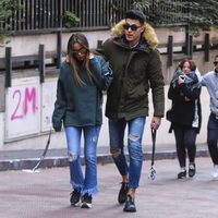 Gloria Camila, Kiko Jiménez, Rocío Flores y José Fernando paseando por Madrid