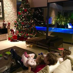 Carolina Cereuela prsumiendo de familia y de su árbol de Navidad