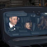Los Duques de Cambridge y la Princesa Carlota en el almuerzo de Navidad 2017 en Buckingham Palace