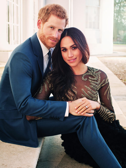 El Príncipe Harry y Meghan Markle en la foto oficial de su compromiso