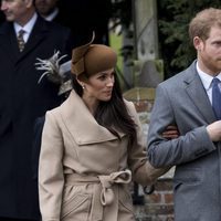 El Príncipe Harry y Meghan Markle en la Misa de Navidad 2017 en Sandrigham