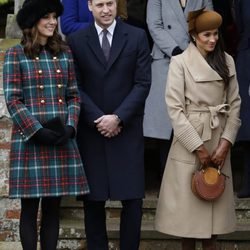 Los Duques de Cambridge y Meghan Markle en la Misa de Navidad 2017 en Sandringham