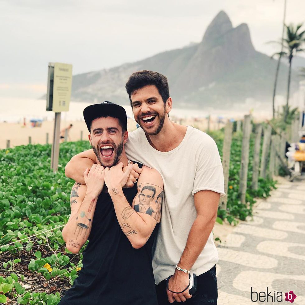 Pelayo Díaz y su novio Andy Mc Dougall en Nochevieja en Brasil