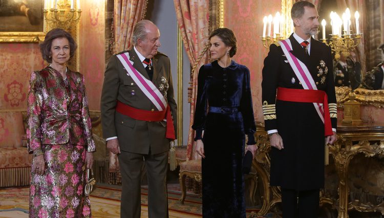 Los Reyes Felipe y Letizia y los Reyes Eméritos en la Pascua Militar 2018