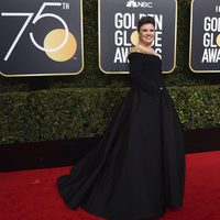 Kelly Clarkson en la alfombra roja de los Globos de Oro 2018