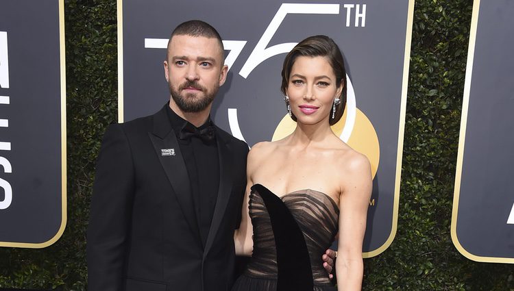 Justin Timberlake y Jessica Biel en la alfombra roja de los Globos de Oro 2018