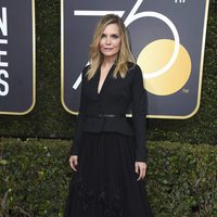 Michelle Pfeiffer en la alfombra roja de los Globos de Oro 2018