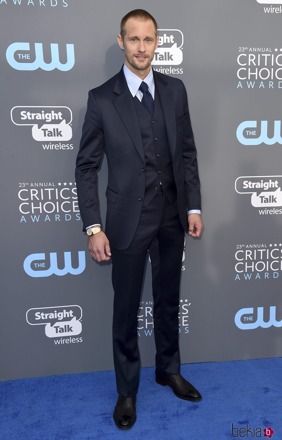 Alexander Skarsgård en la alfombra roja de los Critics' Choice Awards 2018